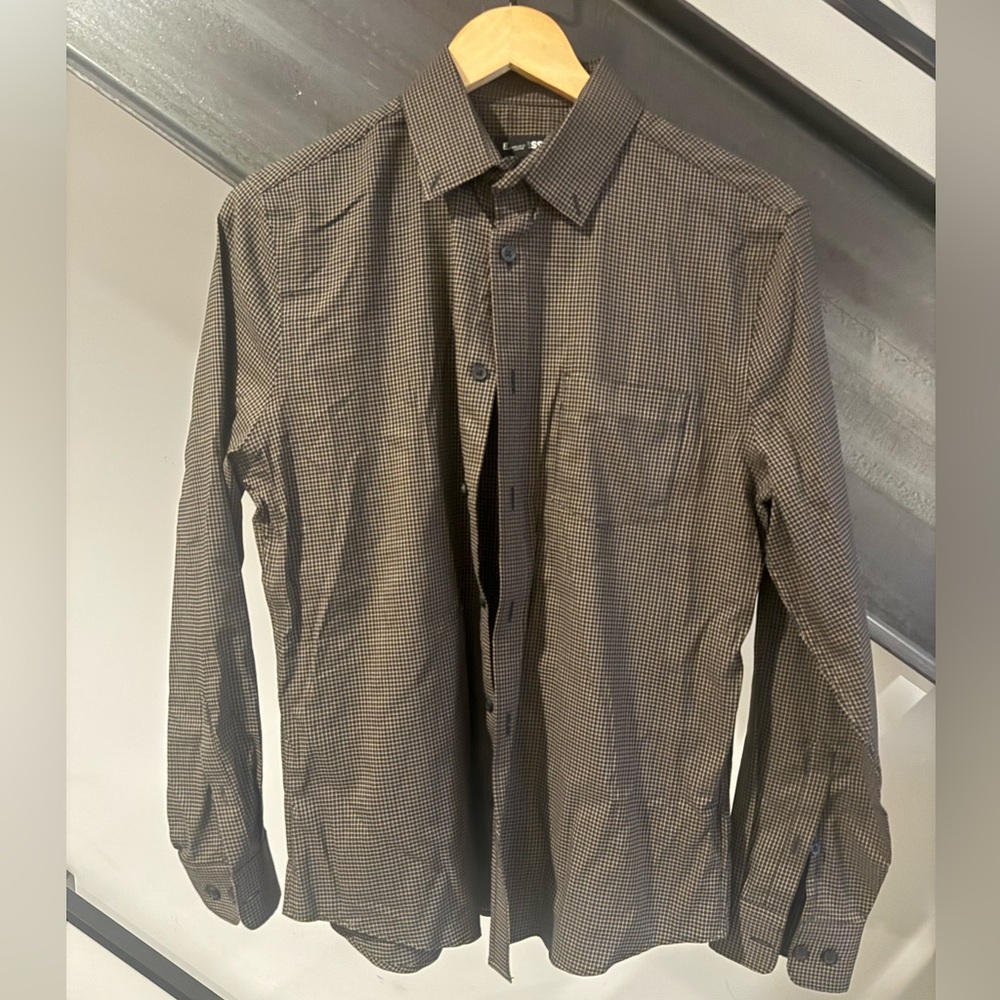Men’s Express. Button down, long sleeve, soft wash, plaid shirt. Size S.